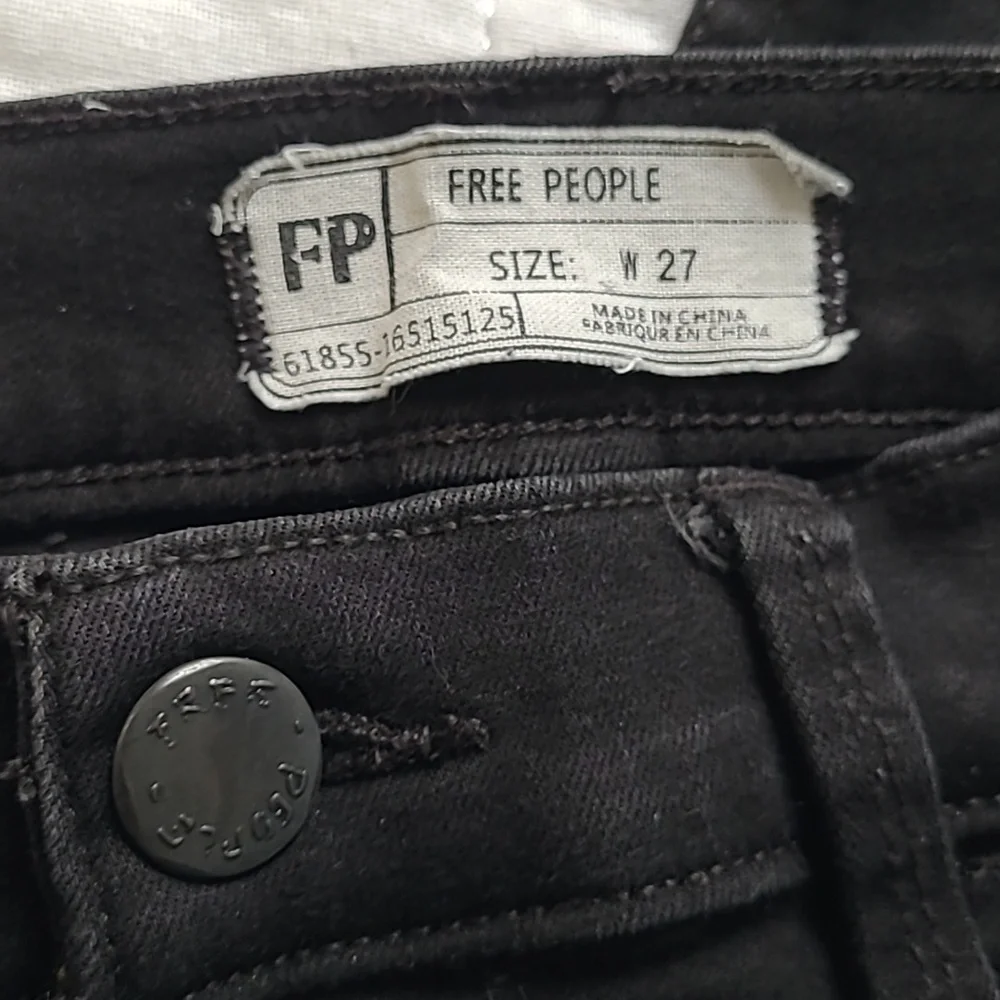 Free People high rise super skinny Plain black stretch jeans Size 27